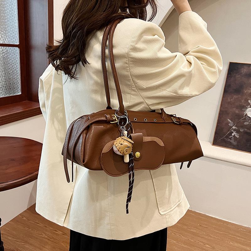 Urban Underarm Bag Women's New High-end Bowling Bag Commuter Shoulder Bag Baguette Bag