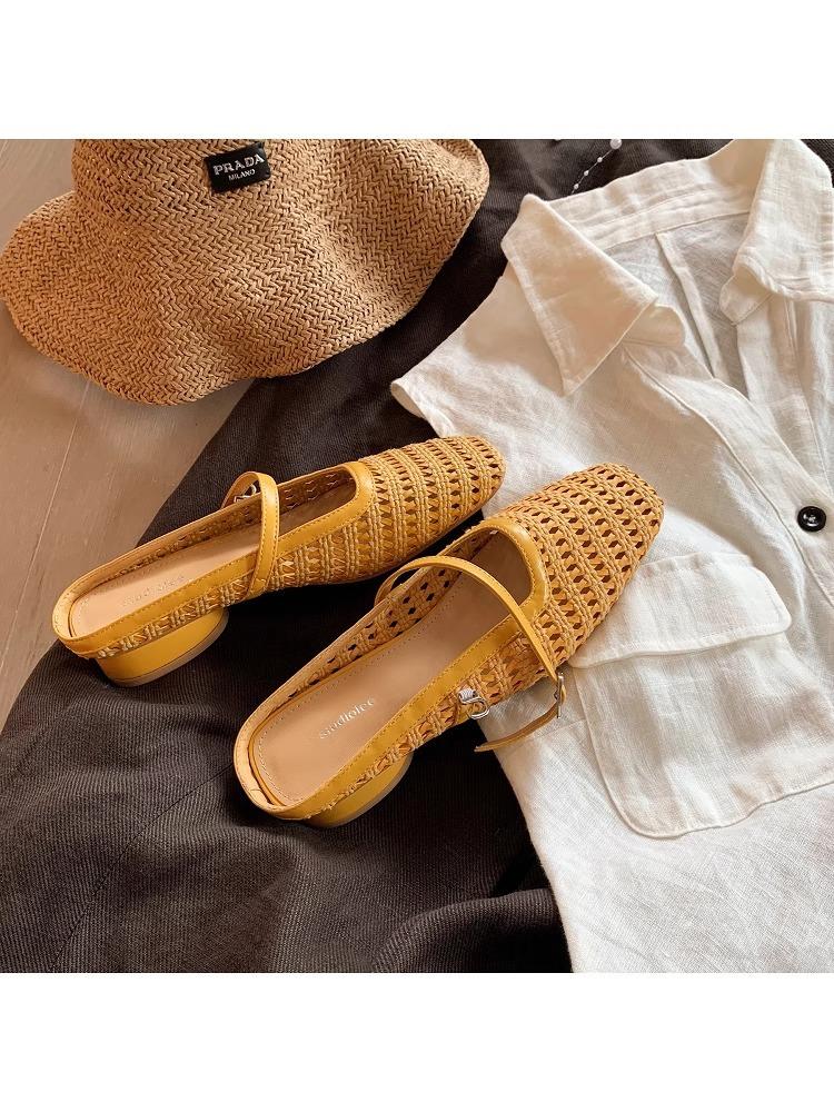 Grape Mother Has the Same Southern French Style~ Retro Woven Hollow Square Head with Versatile Sandals Muller Half Slippers