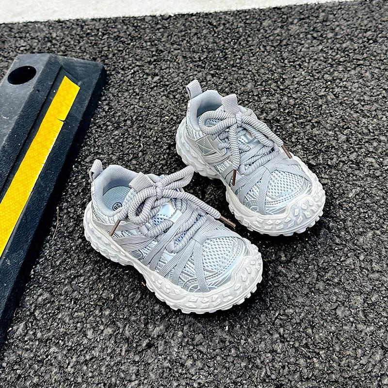 2024 Детские кроссовки для девочек Осень Новая мода Корейский стиль Мягкая подошва Противоскользящие Универсальные Шикарные Повседневные Уличные туфли