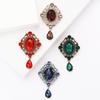 High-End Retro Small Court Pendant Baroque Brooch Fashion Temperament Women'S Clothing Corsage Jewelry Pin