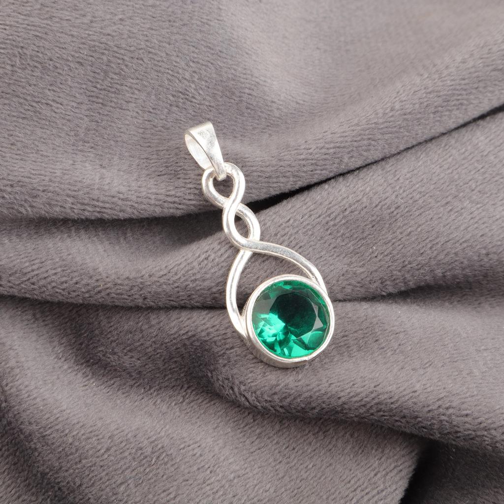Green Emerald Gemstone Pendant Jewelry, Handmade Gorgeous Silver Pendant , 925 Sterling Silver Jewelry For Wedding Gift