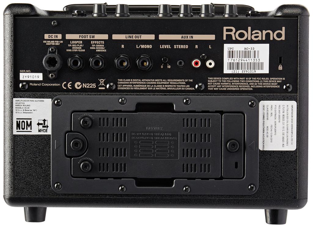 Усилитель для акустической гитары Roland Black 15W+15W AC-33