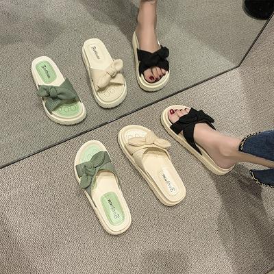 Крутые тапочки женские новая летняя мода универсальная плоская подошва одно слово для улицы пляжа с юбкой