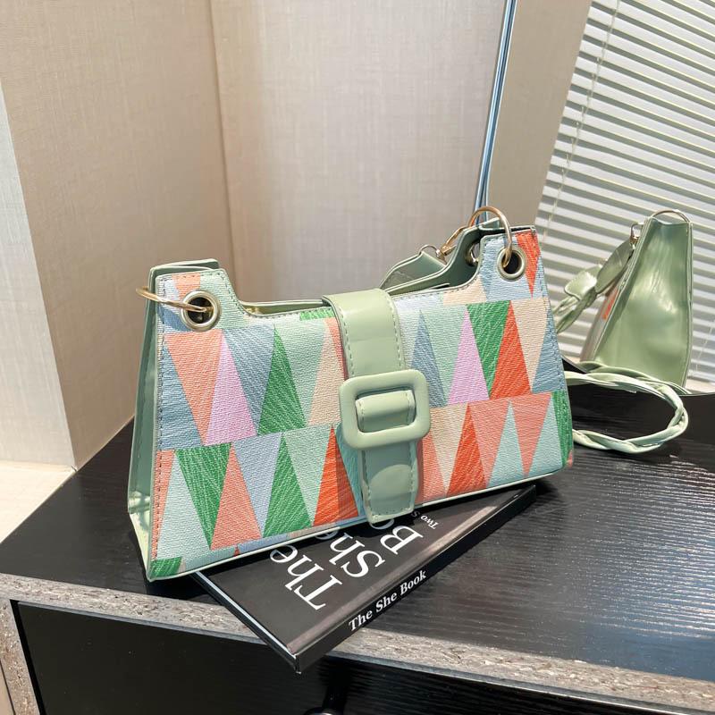 Маленькая сумка высокого класса, женская весна 2025, новая модель, популярный нишевый дизайн этого года, сумка на плечо/подмышку, универсальная сумка-мессенджер