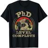 Мужская черная ретро-академическая футболка с надписью 'PhD Level Complete' и графическим принтом в виде жеста рукой