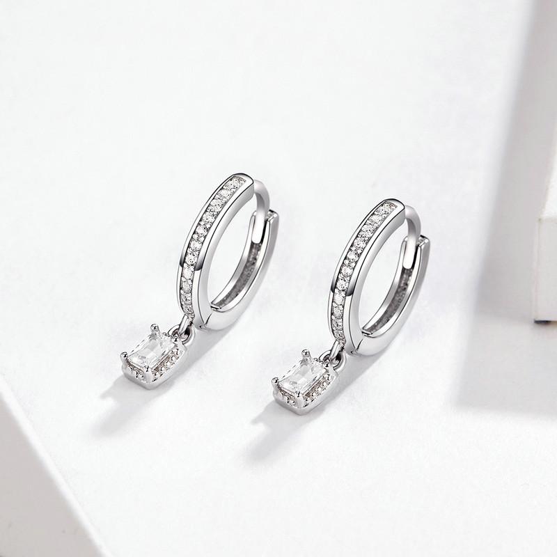 S925 Sterling Silver Simple Zircon Love Earrings Fashionable Versatile Shining Ear Buckle Spot