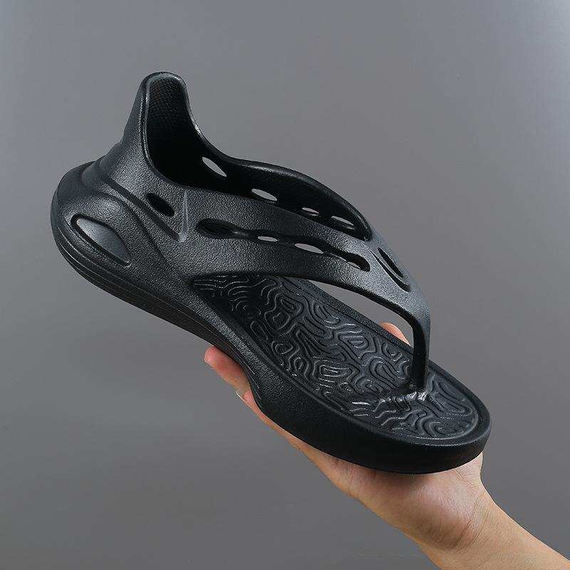 Men Wear Anti Slip EVA Slippers Fashionable and Versatile Beach Flip Flops In Summer. Women