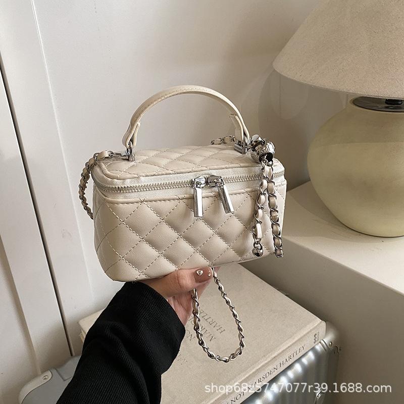 Xiaoxiangfeng Box Bag Portable Small Square Bag Versatile Foreign Style Box Bag High Value Texture Chain Diamond Messenger Bag