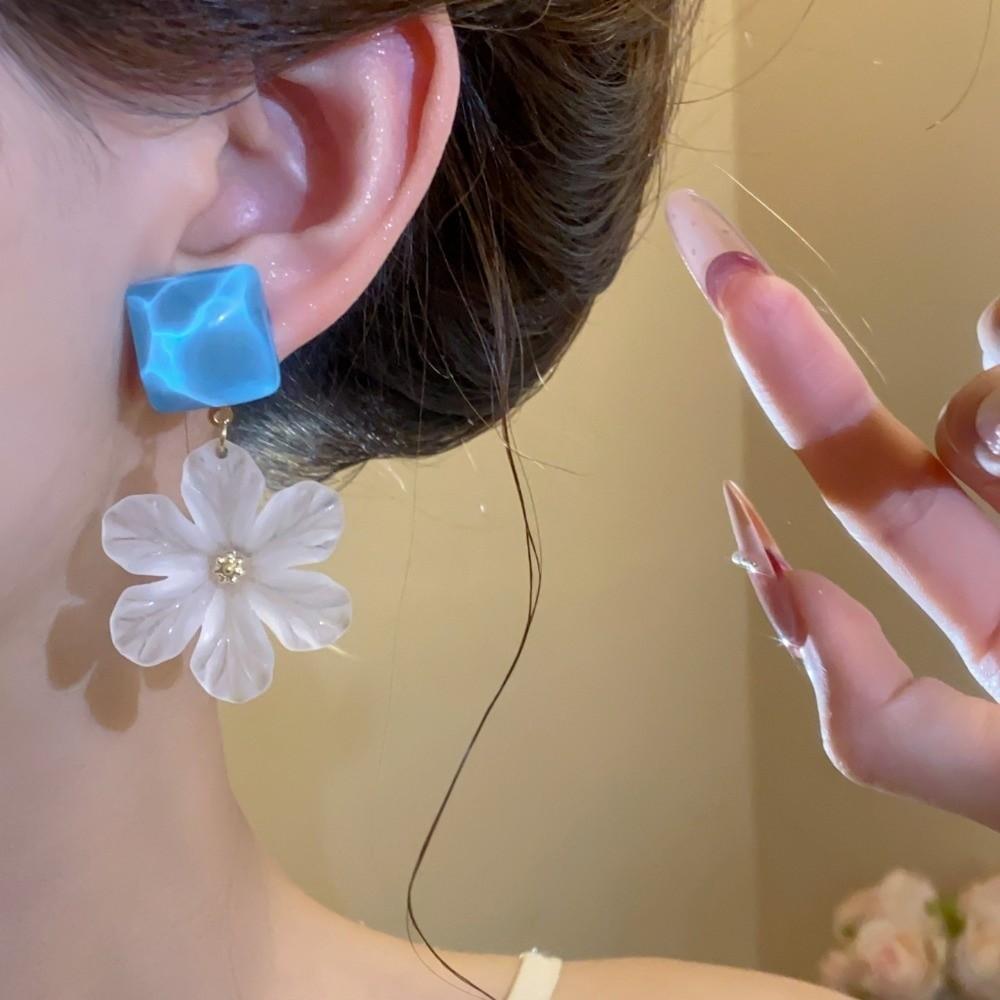 Exaggerated Acrylic Flower Earrings Big Floral Ladies Stud Earrings Exquisite Women Earrings  Gift