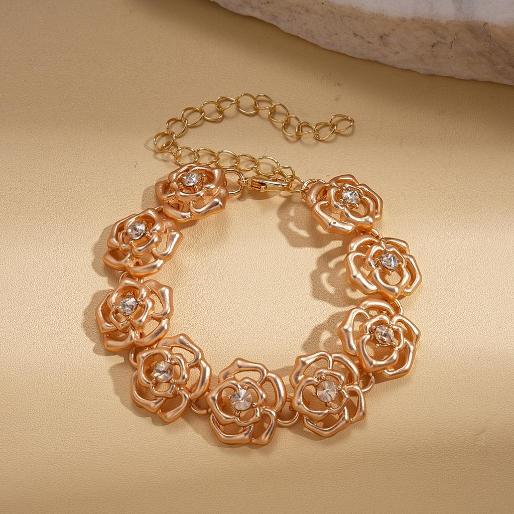 Бирюзово-голубые бриллиантовые цветочные серьги-гвоздики Ожерелье Легкая роскошь Нишевая цепочка на ключицы Премиальный набор ювелирных изделий