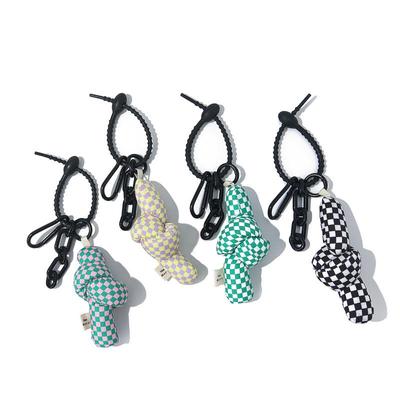 Брелок из цветочной ткани: Креативная цветочная подвеска для сумок и аксессуаров