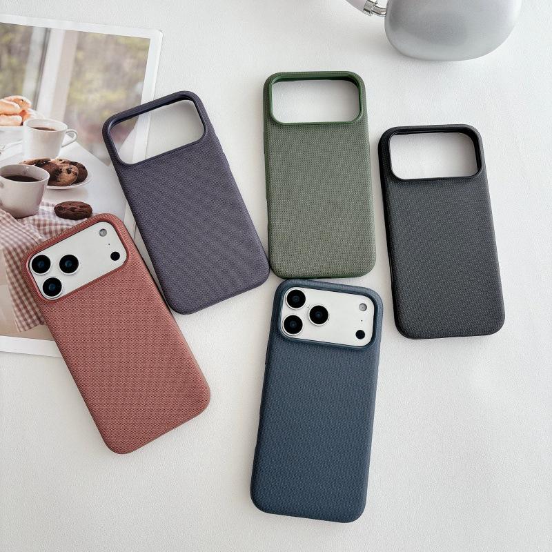 Магнитный чехол из технологичной ткани для iPhone 17 Pro Max: Усовершенствованный чехол с защитой от падений