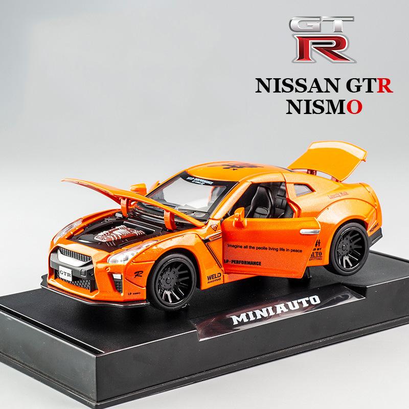 1/32 масштаб GTR Nismo, литая под давлением модель автомобиля, игрушечный автомобиль с откатным механизмом, звуком и светом для детей, коллекция подарков для мальчиков и девочек