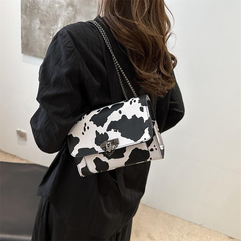 Trendy Summer Handbag Elegant Chain Strap Shoulder Bag In Chic Leopard And Cow Print Design