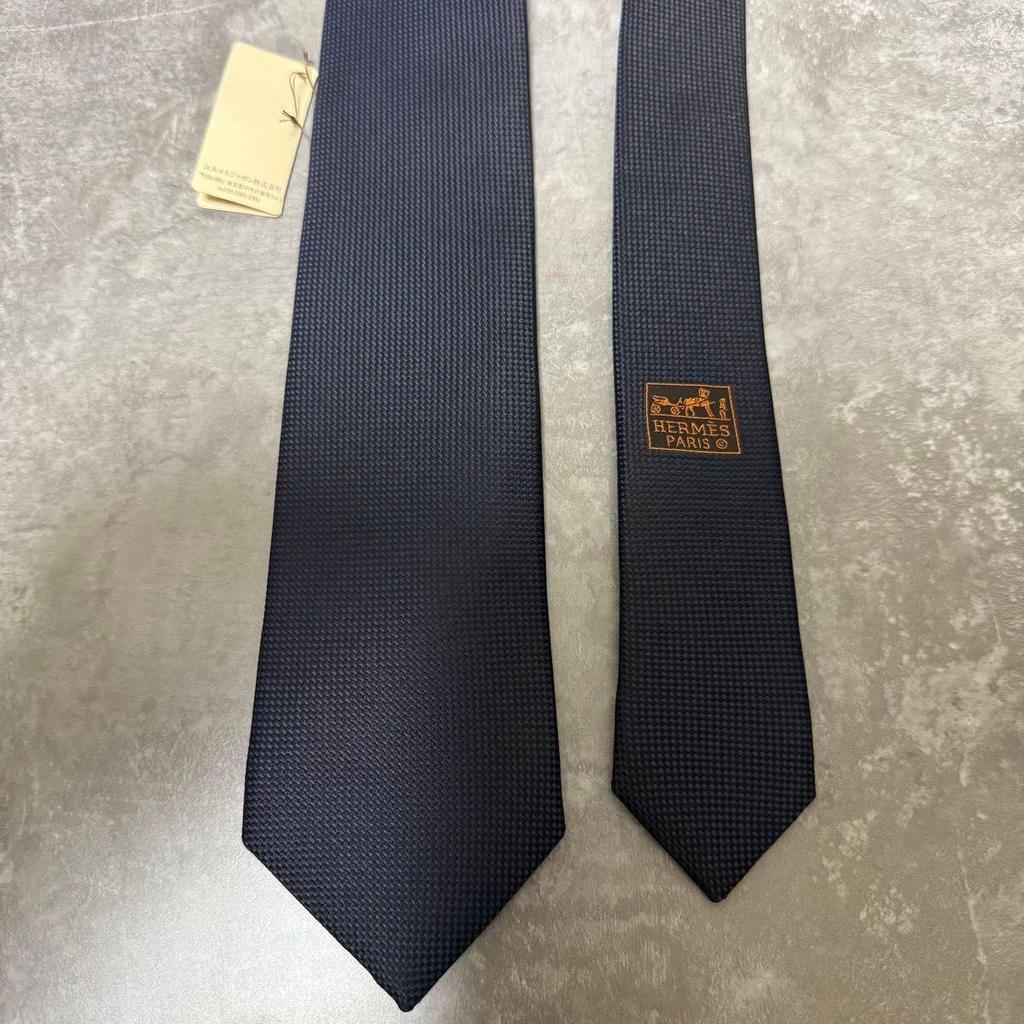 Used [New and unused] HERMES Necktie Navy Saint Honore Solid Plain Silk Business Box and Tag Included Present