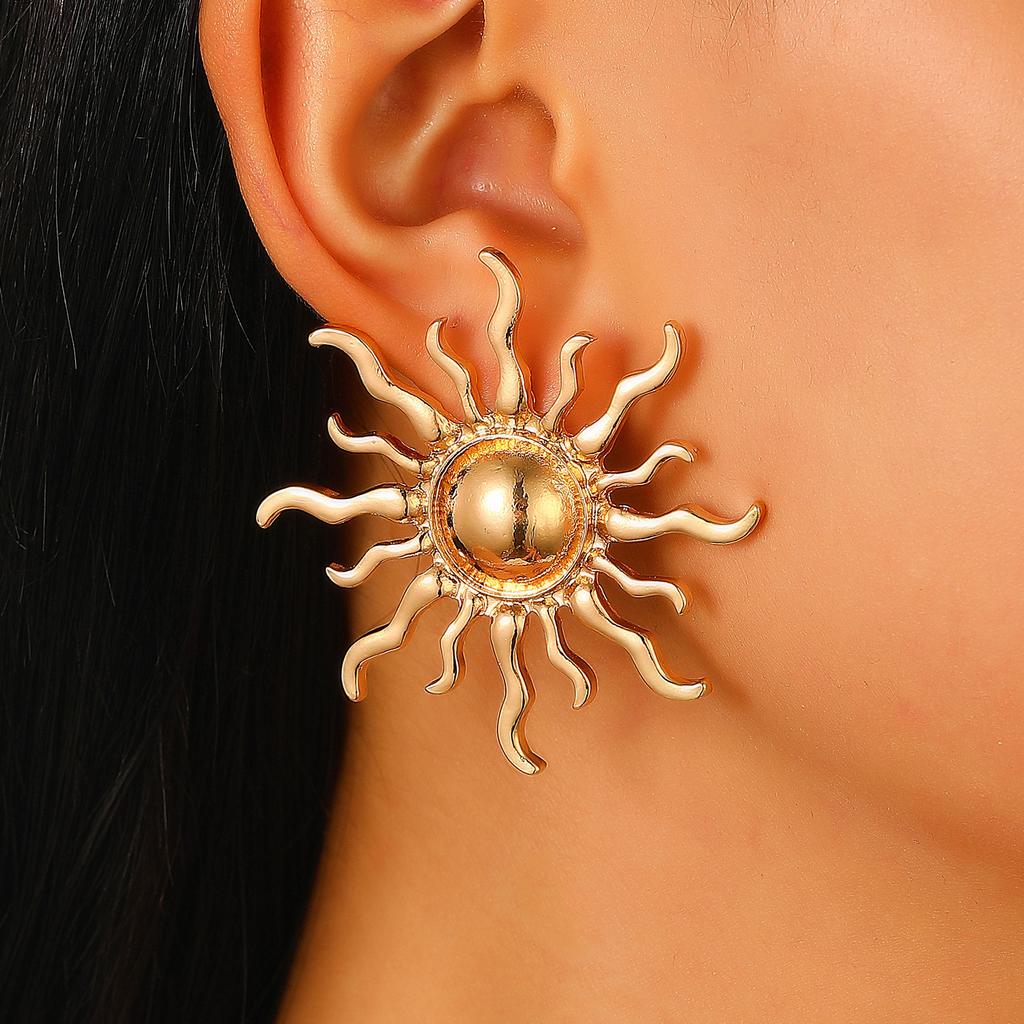 Европейская и американская трансграничная мода ожерелье с подвеской в виде подсолнуха и пламени, ювелирные изделия, легкая роскошь, креативная ниша, многослойное ношение, солнечное колье, цепочка для ключицы