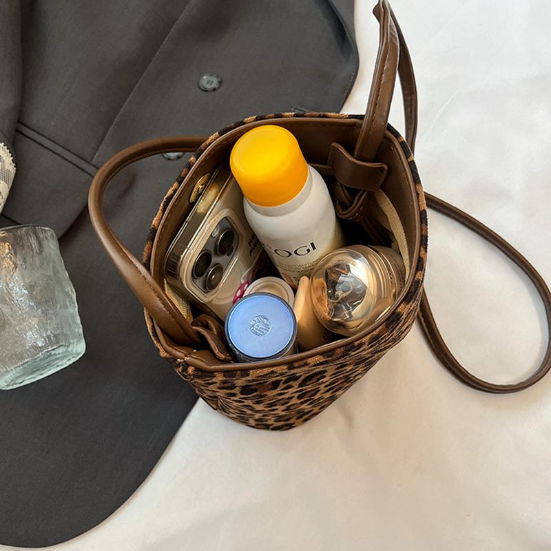 Ретро замшевая сумка-хобо, милые наплечные сумки, лаконичные женские сумки с прострочкой, высококачественная универсальная маленькая квадратная сумка