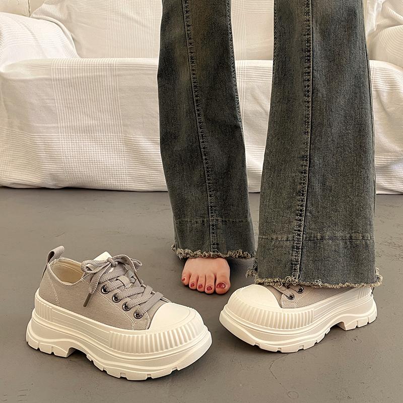 2025 нишевая повседневная спортивная обувь на платформе, увеличивающая высоту, парусиновые туфли, женские весенние универсальные маленькие белые туфли, супер популярные новые модели