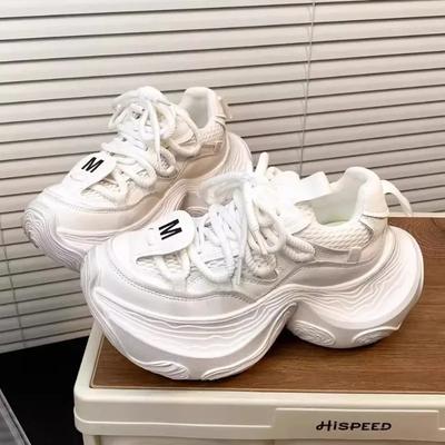 2025 Сетчатые женские вулканизированные туфли Уличные дышащие повседневные женские кроссовки Однотонные на шнуровке Легкая платформа Женские повседневные кроссовки