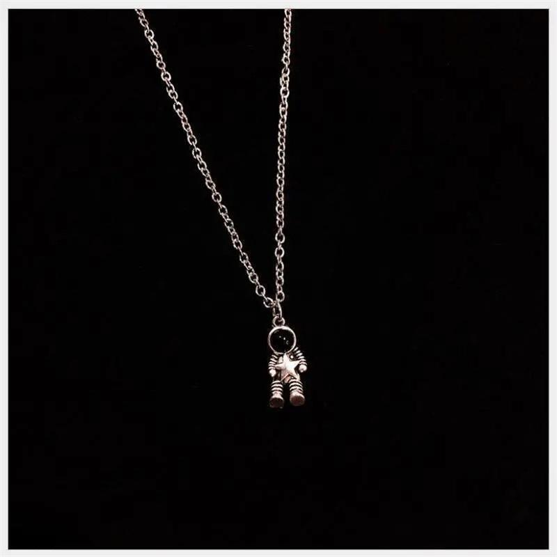 Парное ожерелье для женщин и мужчин, простое ожерелье с мультяшной космической звездой и астронавтом, ювелирные изделия, колье, подарки дружбы