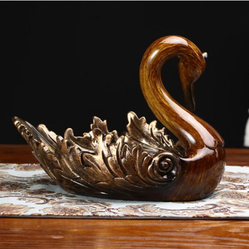 Классическая резная фруктовница Элегантный декор для гостиной Креативное украшение для чайного столика Ретро тарелка для сухофруктов Декоративный поднос