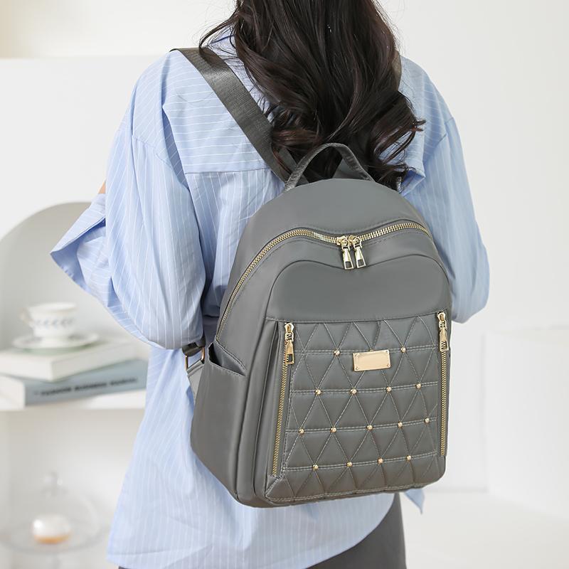 Женский рюкзак с заклепками, маленький рюкзак, легкая дорожная сумка