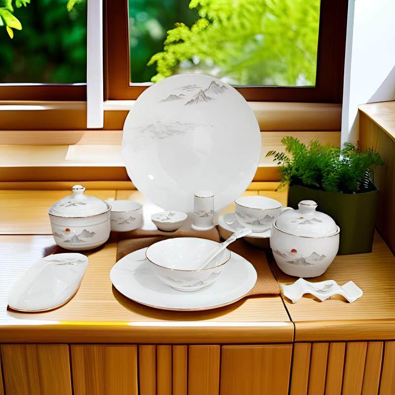 Luxury Gold Rim Bone China Tableware Set - Elegant Ceramic Plates, Bowls, and Dishes for Hotels or Home Use