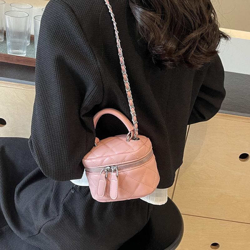 Handheld Small Bag Women's New Diamond Chain Bag Messenger Bag Versatile Casual Small Square Bag