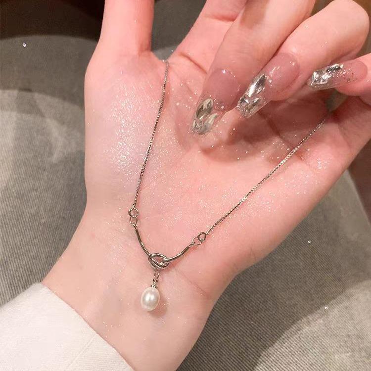 Женское ожерелье с каплями воды и жемчугом 2024 года — элегантный аксессуар для ключицы