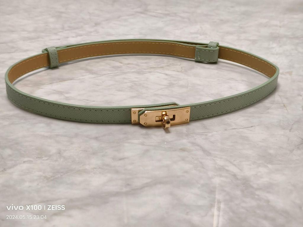 Двусторонний регулируемый эластичный тонкий ремень с пряжкой - универсальный аксессуар для летнего платья для женщин