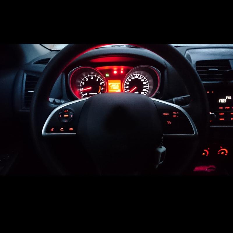 For Mitsubishi ASX 2013 2014 2015 For Mitsubishi L200 2015 Bluetooth Audio Volume Cruise Control Button Steering Wheel Switch