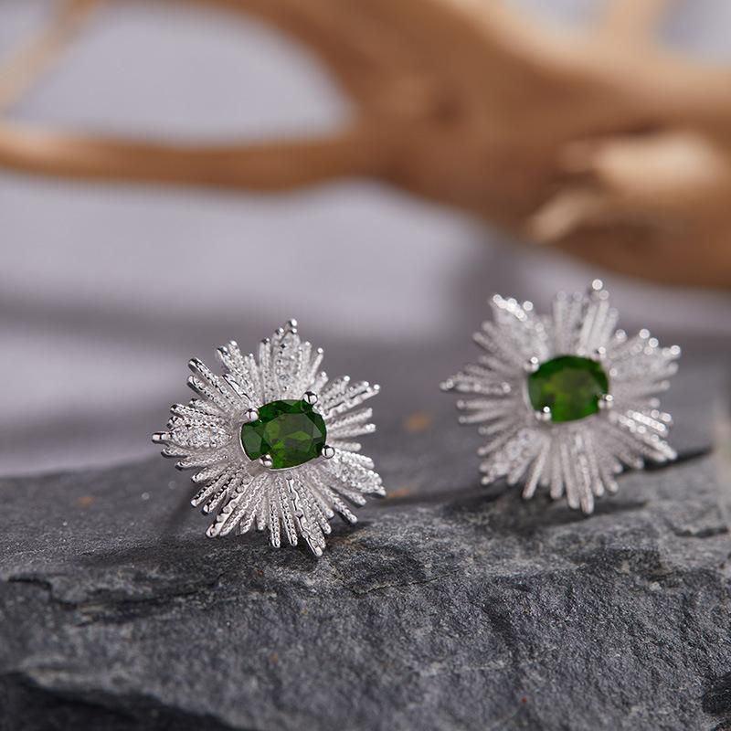 Серьги из стерлингового серебра S925 с цветным драгоценным камнем: натуральный гранат, танзанит, топаз. Женские, нишевый дизайн в виде снежинки