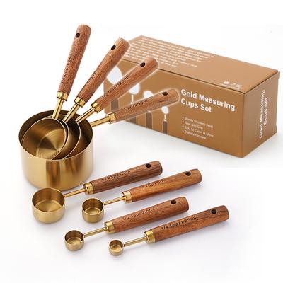 4/8 шт. Набор из мерных стаканов и мерной ложки золотистого цвета с ручкой из ароматного дерева. Полный набор мерных стаканов и ложек.