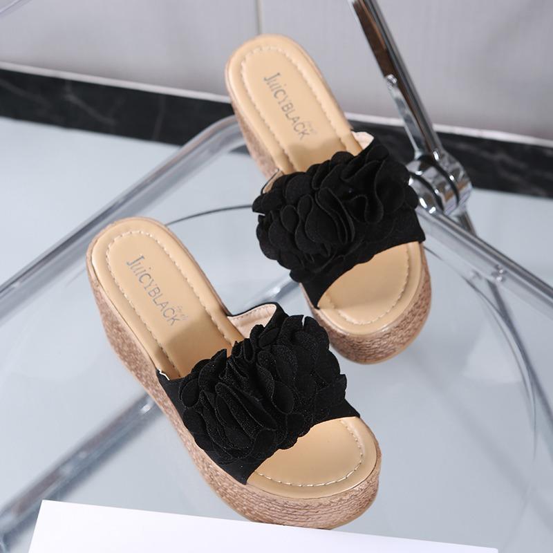 Модные сандалии на танкетке 2025 года, женские тапочки, летние пляжные туфли на платформе, с цветочным узором, с круглым носком, однотонные, женские тапочки на высоком каблуке.
