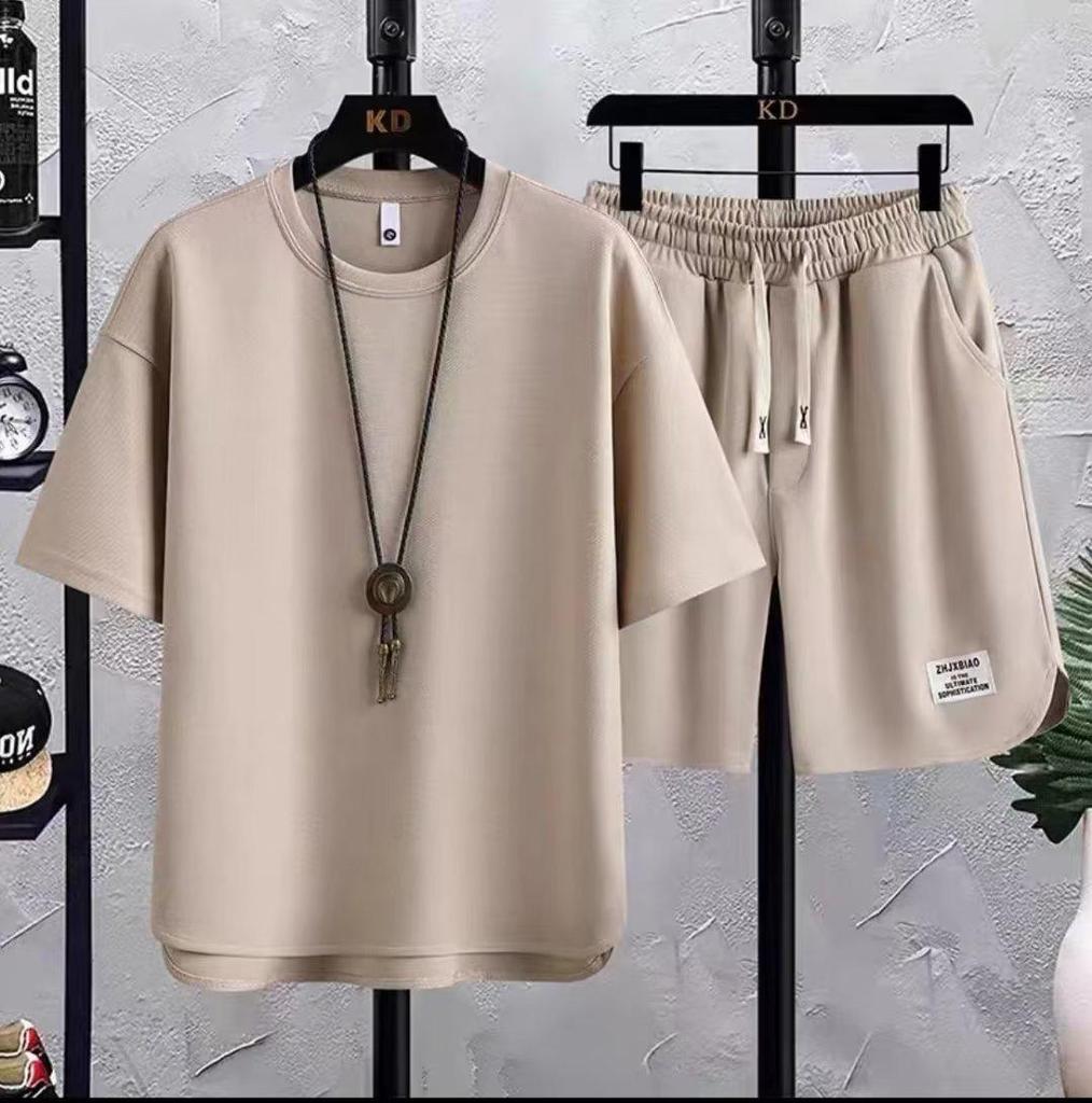 Мужской летний костюм-двойка: Футболка с круглым вырезом и дышащие шорты