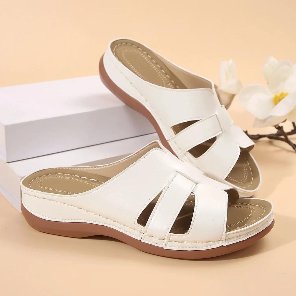 Роскошные летние тапочки для женщин на танкетке, модные пляжные сандалии для отдыха на открытом воздухе, женские шлепанцы, брендовые дизайнерские повседневные сандалии