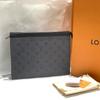 [Б/У] Pochette Voyage MM 'Канва Monogram Eclipse Reverse' - Неиспользованный #RGQTBF