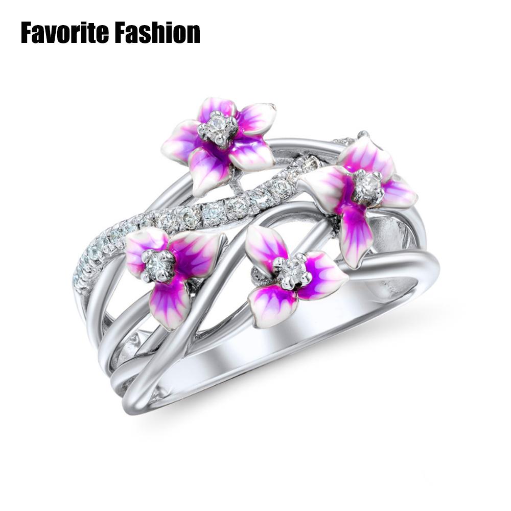 Элегантные красивые кольца с фиолетовыми цветами