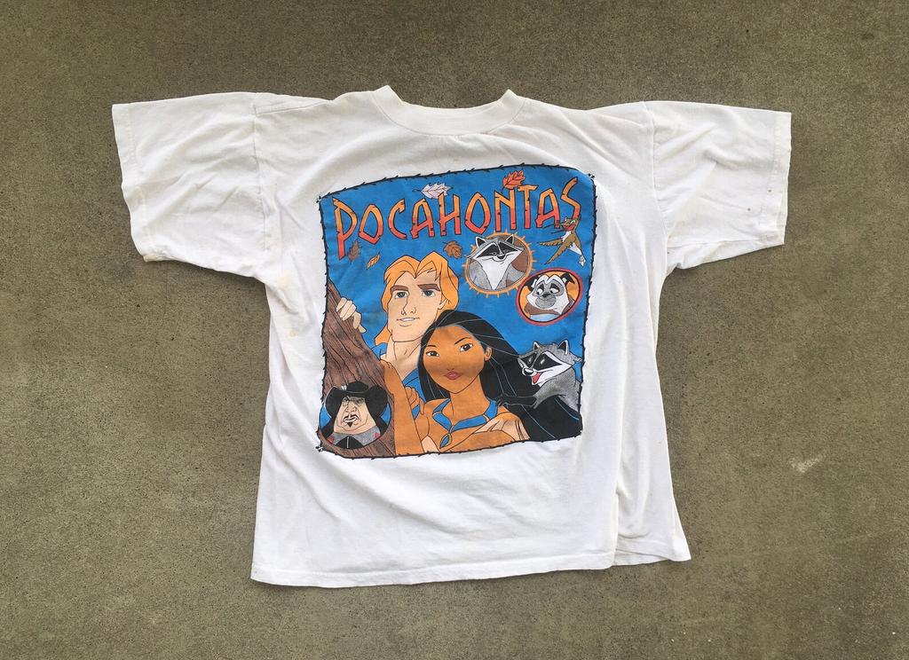 Vintage 1990s POCAHONTAS Walt Disney All Over Print White Crewneck T-SHIRT Size Small Swag Hipster Movie Pixar Cartoon