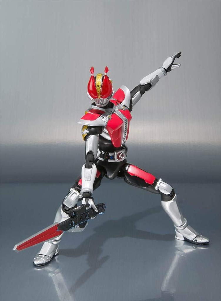 TAMASHII NATIONS SHFiguarts Форма меча Камен Райдер Ден-О -20 ударов ногами Камен Райдер Версия - прибл.. Подвижная фигура толщиной 140 мм, окрашенная из ПВХ и АБС-пластика
