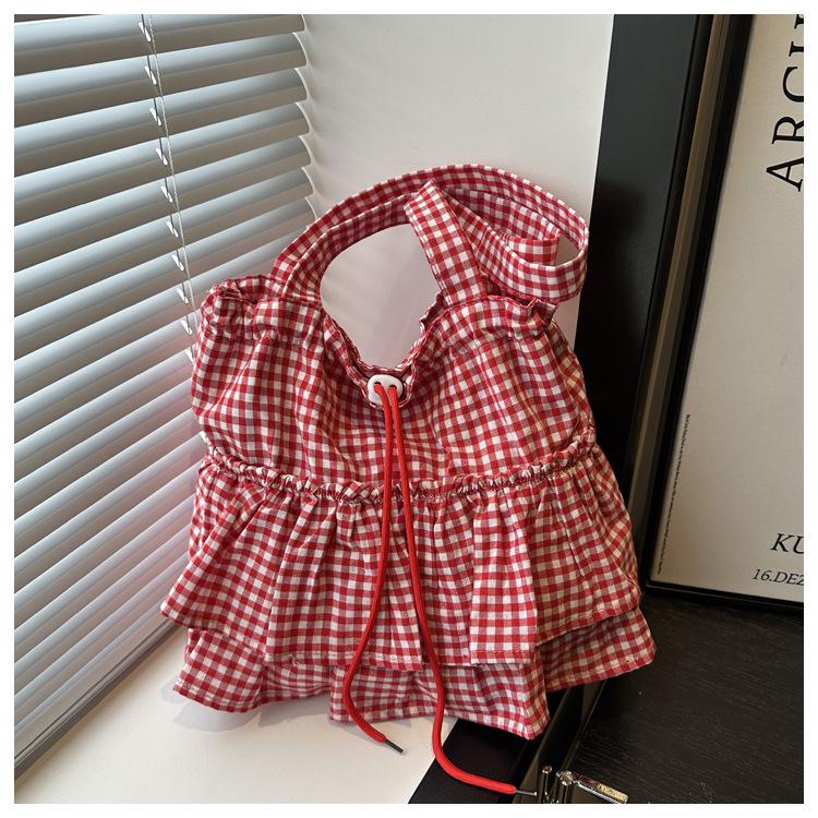 Стильная женская сумка с цветными блоками: Нишевый дизайн, большая вместимость, универсальная повседневная наплечная сумка-тоут.