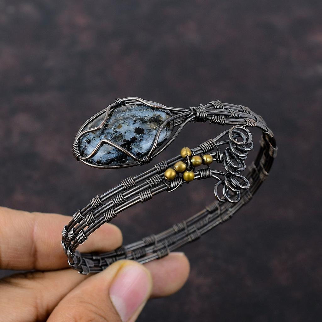 Браслет из астрофиллита, браслет-манжета с обмоткой из медной проволоки, регулируемый браслет-манжета, медная проволока, украшения из драгоценных камней, подарок для мамы, изящный браслет ручной работы