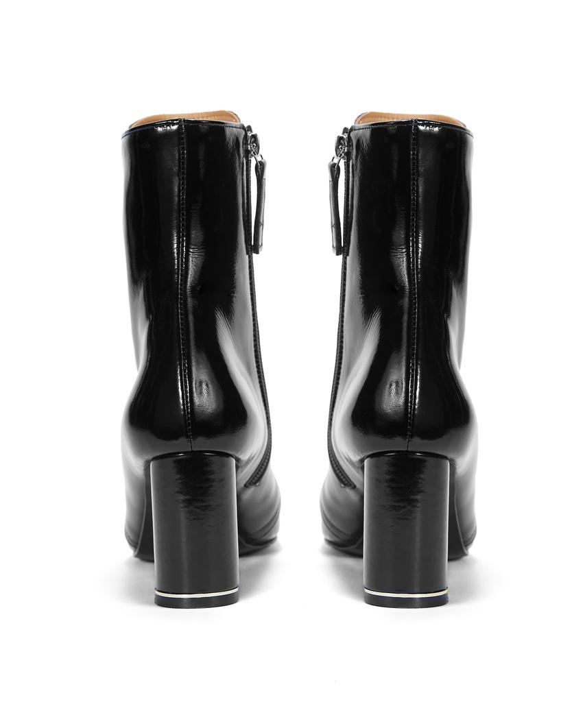 Briana Glossy Lace-Up Boots [Black]