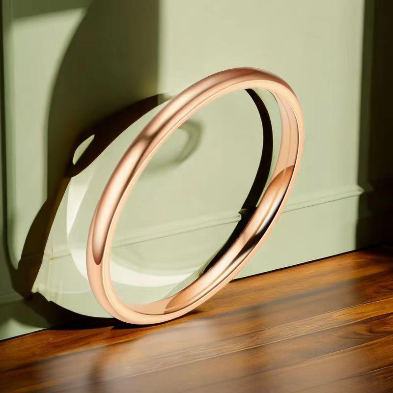 Кольцо из нержавеющей стали класса люкс для женщин - Не тускнеющее, французский дизайн с титановым покрытием.