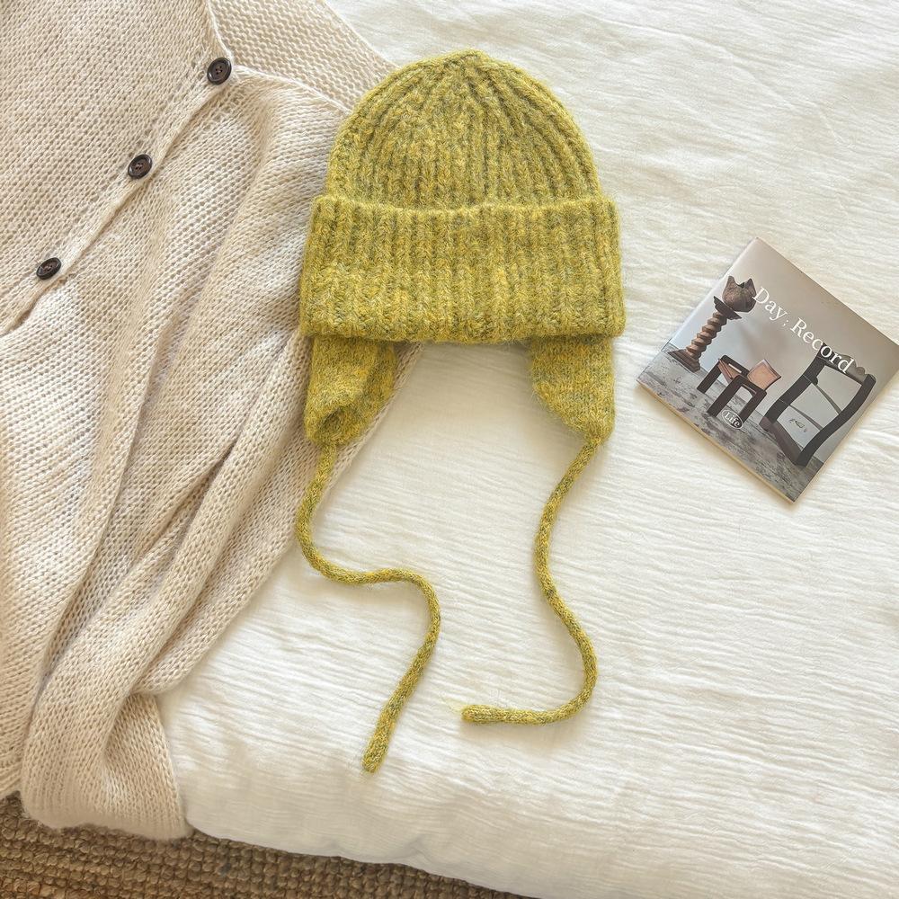 Wool blended monochrome knitted hat women's winter simple and versatile ear protection shows a small face, keeps warm, windproof and cold hat moisture