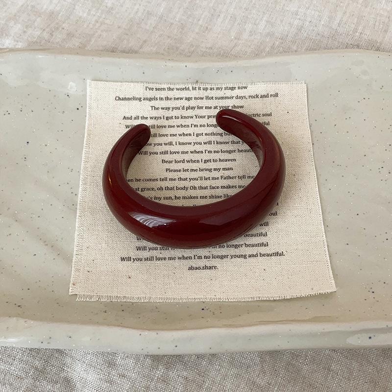 European and American Fashion High-End Marbled Acrylic Bangle Bracelet - Women's Versatile Hand Jewelry