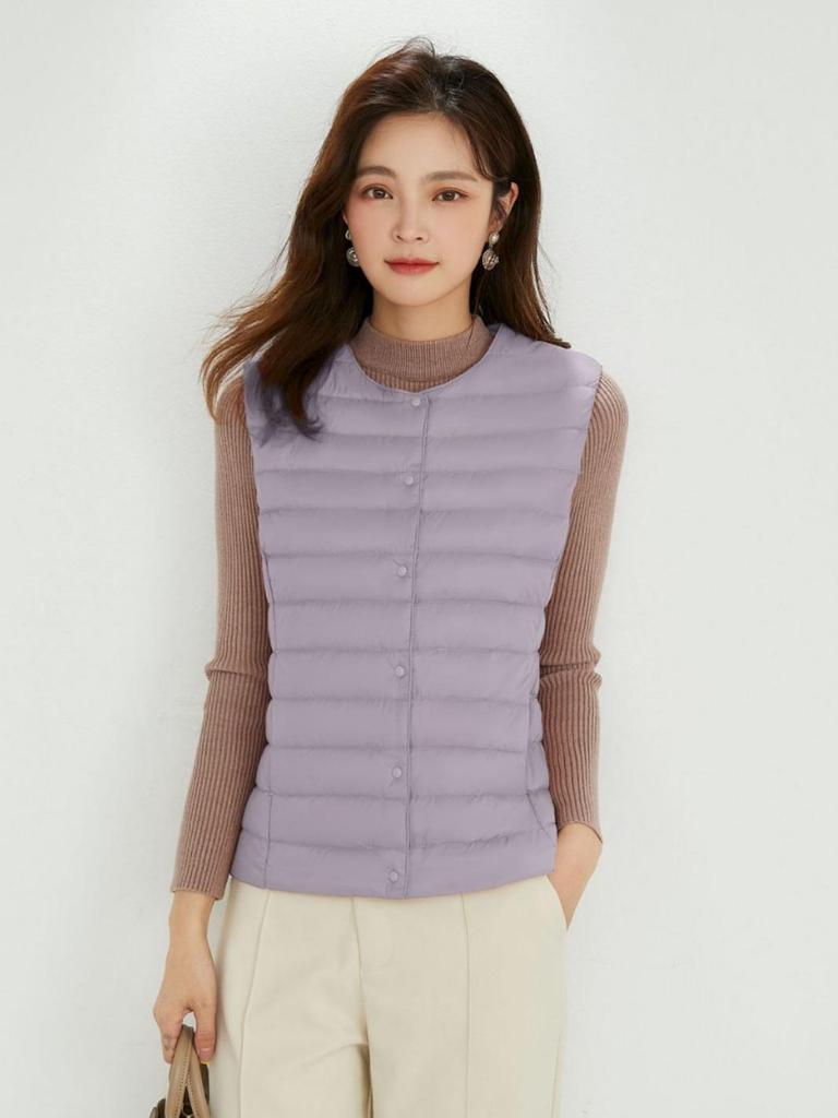 Женский легкий приталенный пуховый жилет: Круглый вырез и V-образный вырез, 90% белый утиный пух