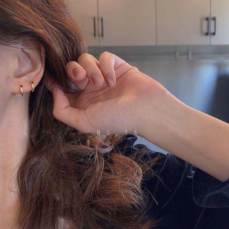 Korean High-Grade Large Hoop Earrings - Sterling Silver Plated, Retro, Simple Design, European & American Style Temperament.