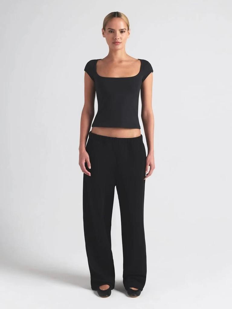 Футболка SKIMS из хлопкового джерси с квадратным вырезом и короткими рукавами