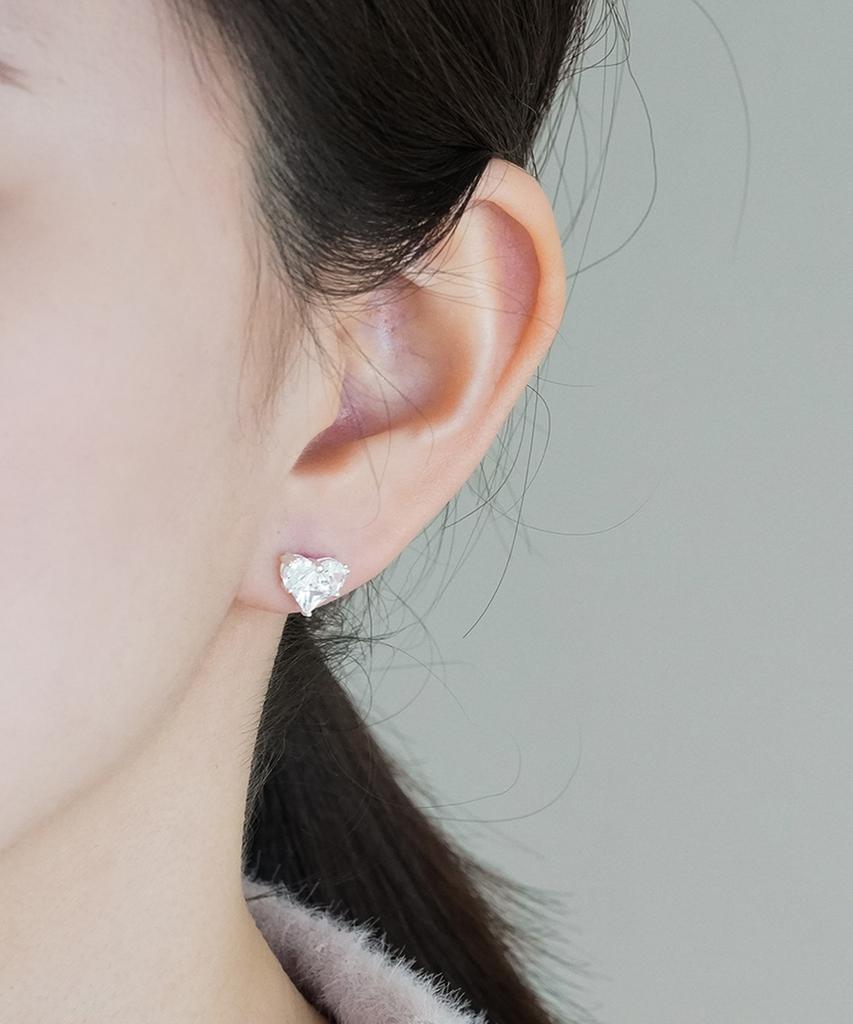 Серебряные серьги-гвоздики Alleun Silver 925 с объемным кубическим сердцем